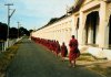 20 полицейских попали в плен к буддийским махам