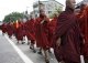 В Бирме разогнали шествие монахов.