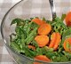 Рецепты: Салат из шпината с морковью