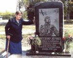 В Константиновске Ростовской области установили памятник неизвестному советскому летчику