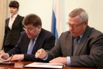 Губернатор Василий Голубев и руководитель Федерального агентства лесного хозяйства Виктор Масляков подписали соглашение о взаимодействии