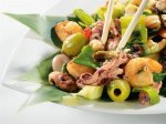 Рецепт теплого салата с пореем и морепродуктами