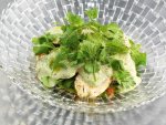 Рецепт салата из копченого цыпленка с соусом сациви