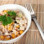 Рецепт: Салат из тунца с кукурузой