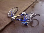 В Кропоткине Краснодарского края сотрудник ДПС на мотоцикле,  столкнулся с 8 летним мальчиком на велосипеде