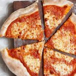 Рецепт: пицца "Маргарита" с двумя сырами