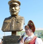 В хуторе Семимаячном открыли памятник генералу Т.Т.Шапкину