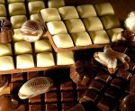 Подростки ограбили склад шоколадных конфет
