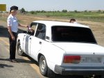 В Астраханской области инспекторы ГИБДД раздавали водителям воду