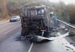 Под Новороссийском на трассе полностью сгорел пассажирский автобус