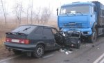 В Волгоградской области четыре человека погибли в лобовом столкновении Лады и КАМАза