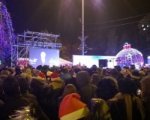 Несколько сотен ростовчан встретили новый год у главной елки города