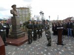 В Славянске-на-Кубани открыли памятник Десантнику №1