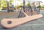 В городском парке г. Шахты сделали парковку для велосипедов