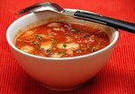 Фасолевый суп с копченой колбаской