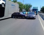 В Ростове на Штахановского «девятку» зажало между грузовиком и легковушкой