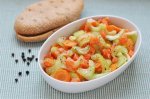Салат из лосося, сельдерея и моркови