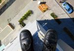 С 6-го этажа упал 13-летний подросток в Ростовской области