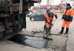 Начался ремонт дорог в г. Шахты по зимней технологии литым асфальтобетоном без укатки