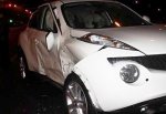 В г. Шахты столкнулись Nissan Juke и Hyundai i30, водитель сбежал, пострадал ребенок