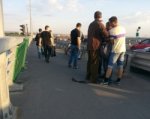Ростовчане спасли мужчину, не дав ему спрыгнуть с Ворошиловского моста