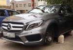 С Mercedes-Benz сняли колеса на 80 тысяч рублей в Ростове, вор задержан