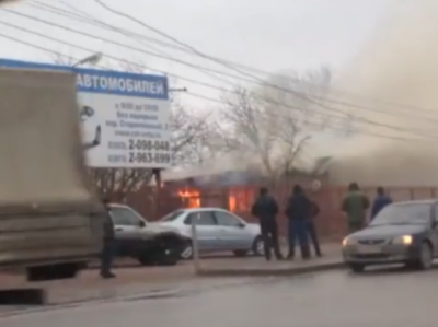 В Ростове на Западном потушили пожар в частном доме