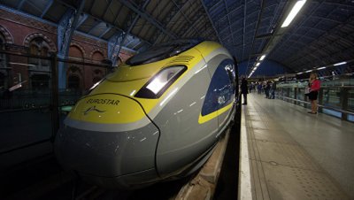 двое неизвестных заблокировали 450 пассажиров в поезде Eurostar