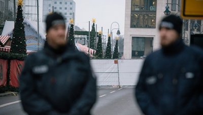 В одном из районов Берлина из-за подозрительного пакета перекрыли движение
