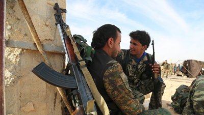 Сирийские курды начали штурмовать город Махмудли к северу от Ракки