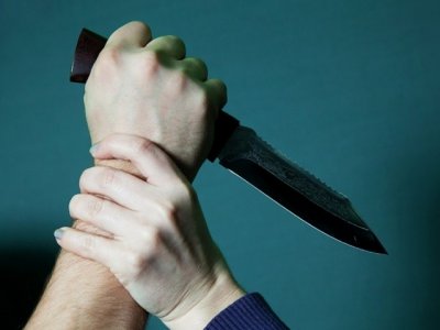 Мужчина из Ростовской области с ножом напал на сотрудника магазина