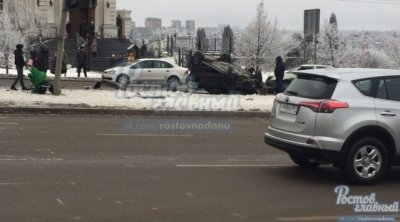 В Ростове скончалась женщина, пострадавшая в ДТП на Комарова 1 января