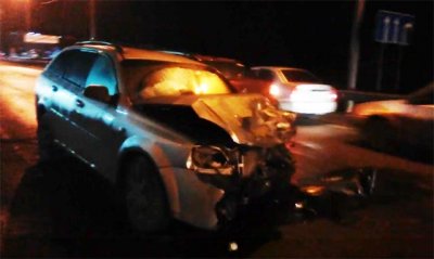 Лоб в лоб столкнулись Chevrolet Lacetti и Toyota Camry, пострадали 4 иномарки
