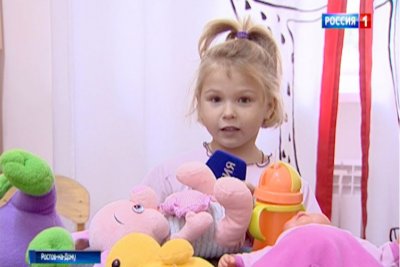 «Не отдавайте меня маме»: родители четырехлетней Ксюши, найденной в Ростове, приехали из ДНР