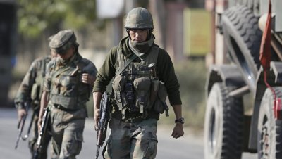 При столкновениях в Кашмире погиб индийский спецназовец