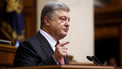 Порошенко обвинил Россию в попытках повлиять на украинские выборы