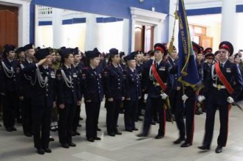 Воспитанники Белокалитвинского казачьего кадетского корпуса приняли кодекс чести
