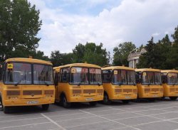 Школы Белокалитвинского района получили новые автобусы