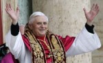 Бенедикт XVI возглавил в Ватикане ночную рождественскую мессу