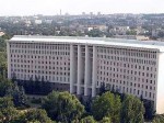 Молдавские депутаты требуют уволить русскоязычных министров