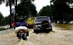 В Индонезии ищут пропавшего во время наводнения россиянина