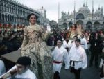 Венецианский карнавал открылся полетом ангела