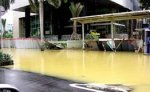 Число жертв наводнения в Индонезии достигло 85 человек