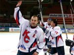 Хоккеисты "Крыльев Советов" прервали забастовку и вышли на лед