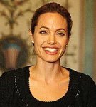 Анджелина Джоли занялась процессом усыновления