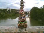 C римского моста Понте Мильвио уберут "символы любви"