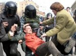 Матвиенко потребовала защитить права "несогласных" и журналистов