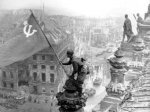 Госдума вернула серп и молот на Знамя Победы