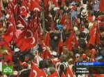 Главе турецкого МИДа досталось от населения