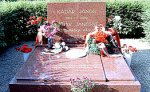 В столице Венгрии осквернена могила бывшего лидера страны Яноша Кадара